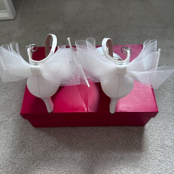 Kelly & Katie Nemira Sandal Bow Detail Ankle Wrap Strap White Satin Heels sz 6.5 - Picture 14 of 14